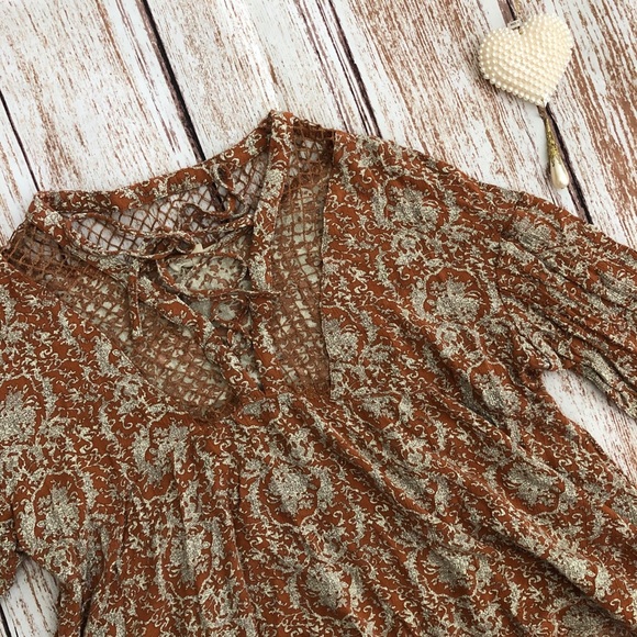 Guilded Intent Printed Buckle Top Size Small - Picture 3 of 8